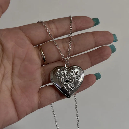 heart-locket-necklace-vintage