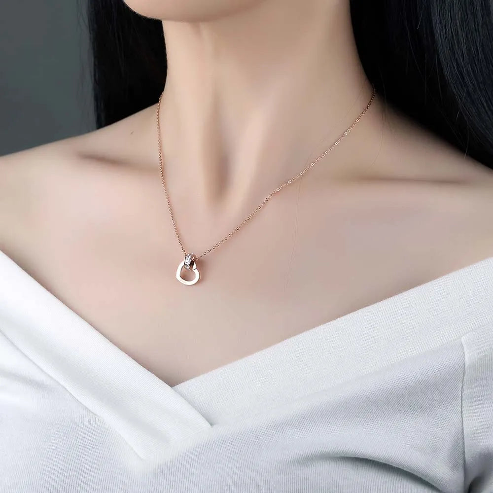 diamond-heart-necklace-rose-gold