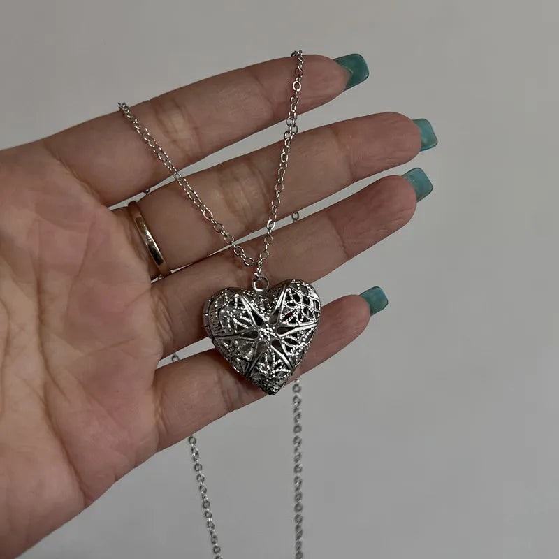 antique-heart-locket-necklace