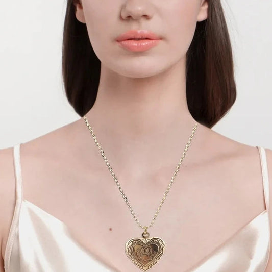 kette-herz-mit-ornamenten-aufklappbar