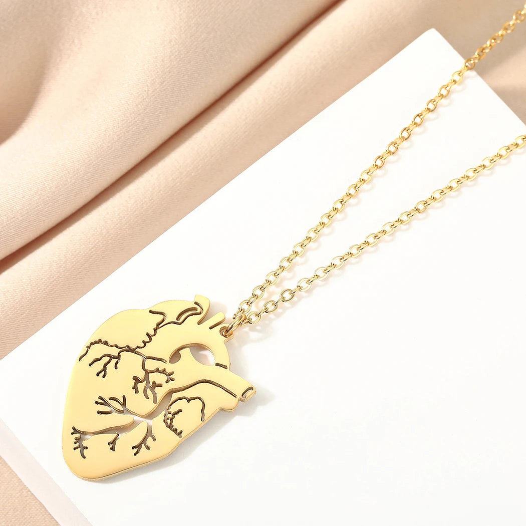 anatomisches-herz-halskette-gold
