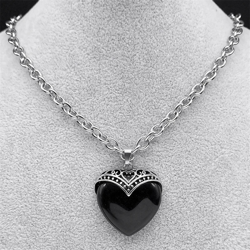 schwarzes-herzanhanger-stein