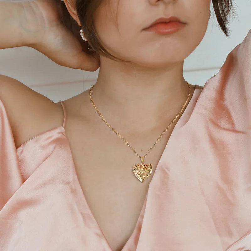 gold-heart-locket-necklace-vintage