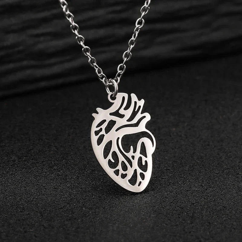 anatomisches-herz-anhanger-echtsilber