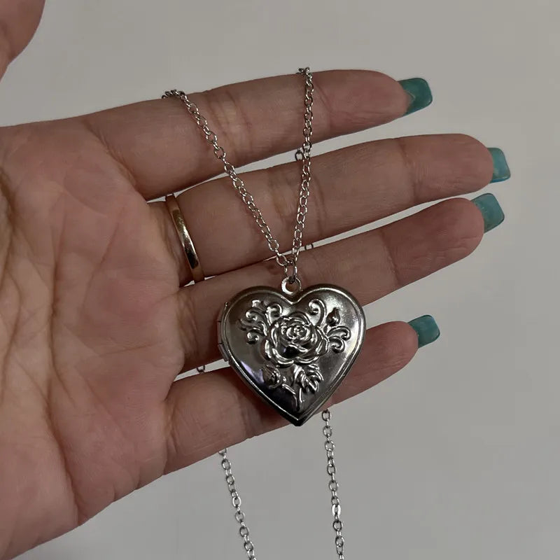 heart-locket-necklace-vintage