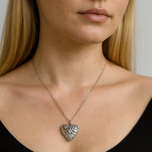 antique-heart-locket-necklace