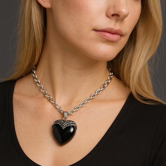 schwarzes-herzanhanger-stein